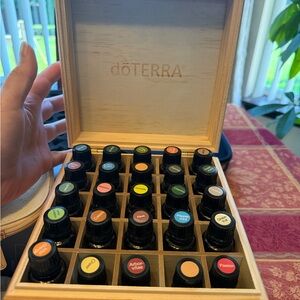 25x doTERRA Essential Oils with Storage Box